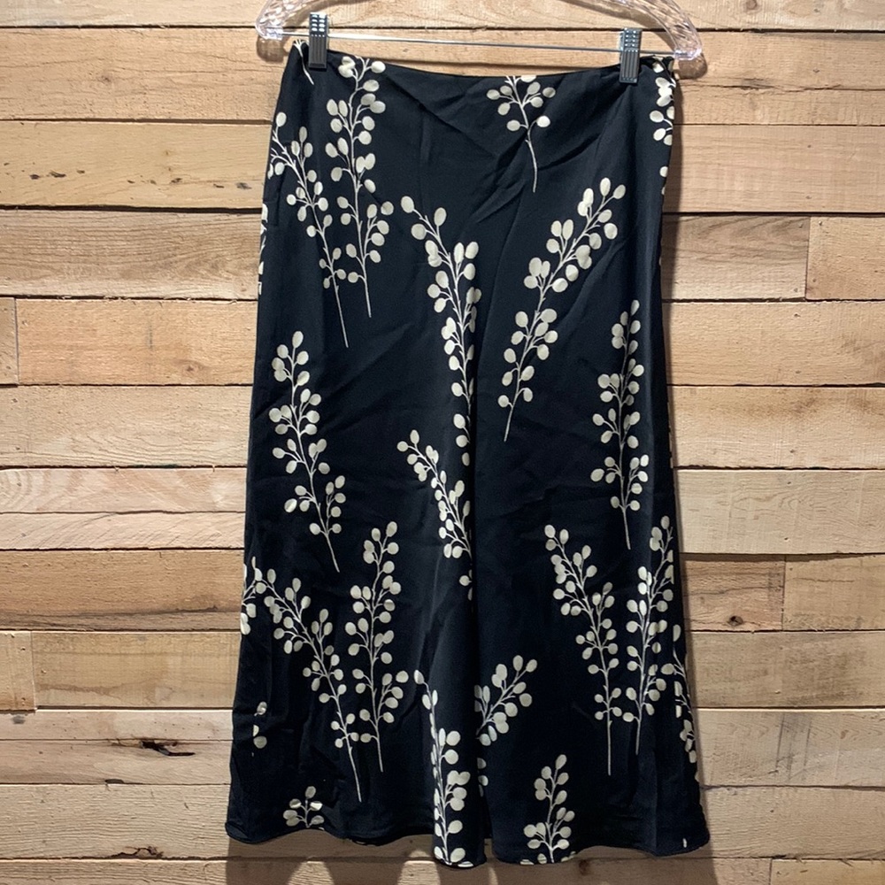 Ann Taylor LOFT Womens Floral Midi Skirt Size 6P 100% Silk